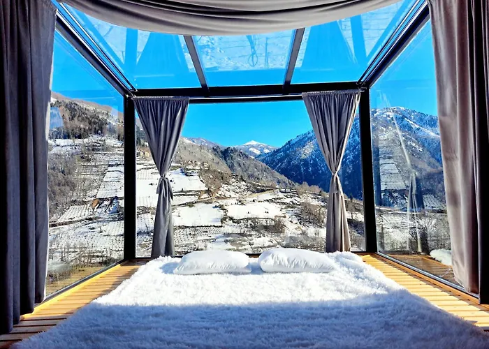 Glass House In Merisi
